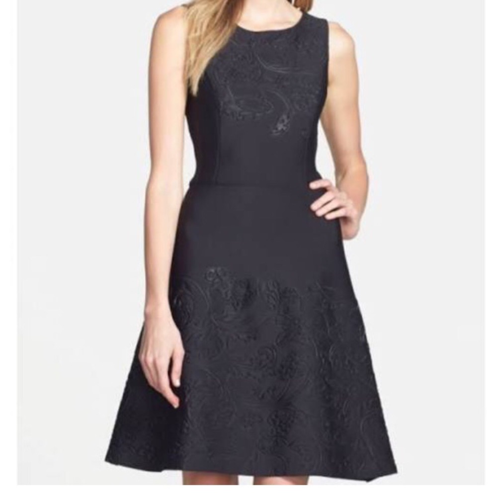 Vera Wang Black Embossed Scuba Dress Sz 14
